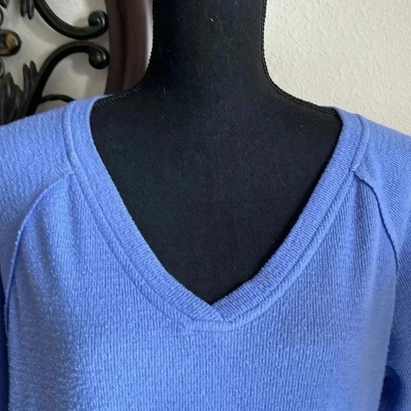 Wildfox Ocean Blue Plush Haley Waffle Knit V-Neck Top Large - Picture 3 of 16
